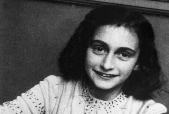 Újra kutatnak Anne Frank árulója után