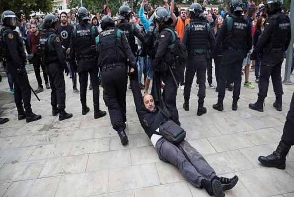 Az EB első alelnöke párbeszédet sürgetett a spanyolok és a katalánok között
