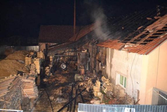 Részben leégett egy kerámia műhely Csíkszentkirályon, jelentős az anyagi kár