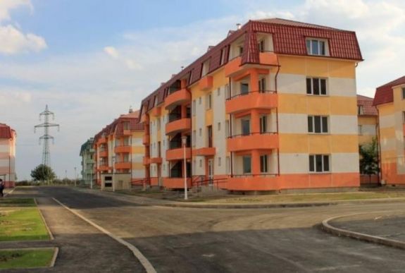 Lakhatási segítséget kaphatnak a 35 évnél idősebb tanárok és orvosok