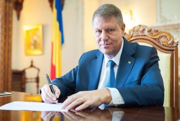 Klaus Johannis államfő aláírta a PSD miniszterjelöltjeinek kinevezését