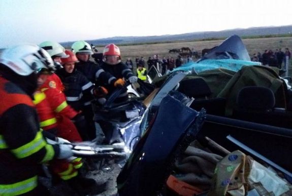 Horrorbaleset: hatra nőtt a halálos áldozatok száma, ketten gyermekek