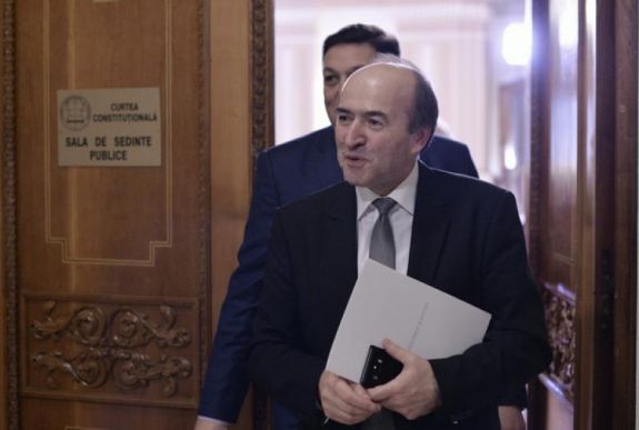 Szakszervezet: félretájékoztat a miniszter a szabaduló elítéltekkel kapcsolatban