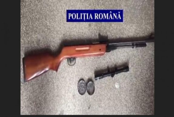 Lövöldözve fenyegette az anyját egy nyárádremetei férfi