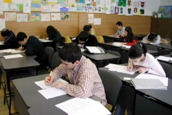 Érdemösztöndíjban részesülnek a nemzetközi tantárgyversenyek díjazottjai 