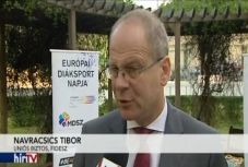 Fideszes uniós biztos: csak kampányfogás a Soros-terv