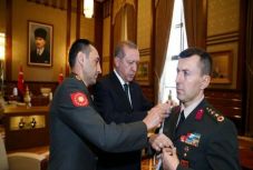 Súlyosbított életfogytiglanit kaptak az Erdogan elleni merényletre készülő katonák 