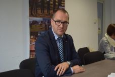 Korodi: elfogadhatatlan, hogy még tárgyalni sem akartak a nyelvhasználati küszöbről