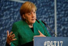 Merkel a liberálisokkal és a Zöldekkel lépne koalícióra