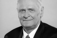 Elhunyt Nepp József rajzfilmrendező