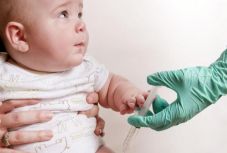 Kedvezően véleményezte a szenátus jogi bizottsága az oltástörvény tervezetét