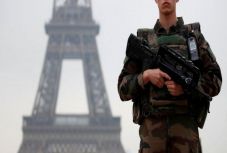 Franciaország: terrorcselekményre készülő szélsőjobbosokat vettek őrizetbe