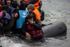 Tervezet: minden tagállamnak ki kell vennie a részét a menedékkérők befogadásából