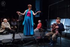 KISEBBSÉGBEN: Jó és rossz precedens