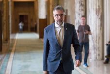 Testvéri üzenetet küldene a kulturális miniszter a magyaroknak a centenáriumra