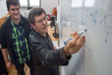 Előadást tartottak az egyik legizgalmasabb fizikai felfedezésről