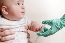 A szenátus első házként elfogadta az oltástörvény tervezetét