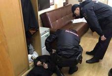 Megkéselték a stúdióban egy orosz rádió műsorvezetőjét