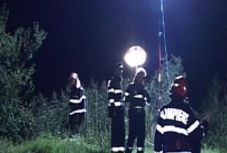 FRISSÍTVE - Órák óta keresik az erdőben eltűnt kétéves kislányt