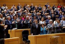 Madridban megszavazták a katalán kormány feloszlatását