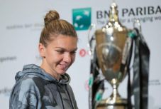 Díszpolgári címet adományoz a fővárosi tanács Simona Halepnek és Ion Caramitrunak