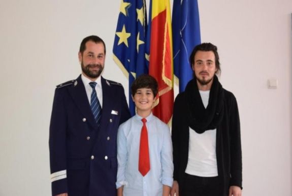 Pénzzel tömött pénztárcát juttatott vissza tulajdonosának egy Brassó megyei gyerek