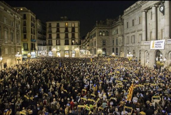 Puigdemont egységre szólította fel a függetlenséget támogató pártokat
