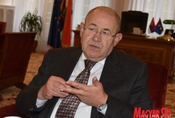 Választási regisztrációra buzdítja a vajdasági magyarokat a VMSZ