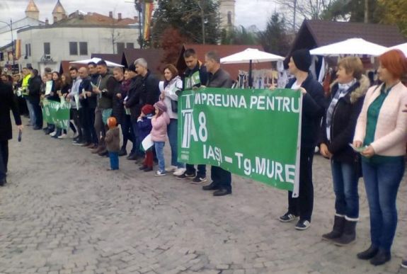 A Hargita megyét is érintő autópályáért tüntettek Iași-ban