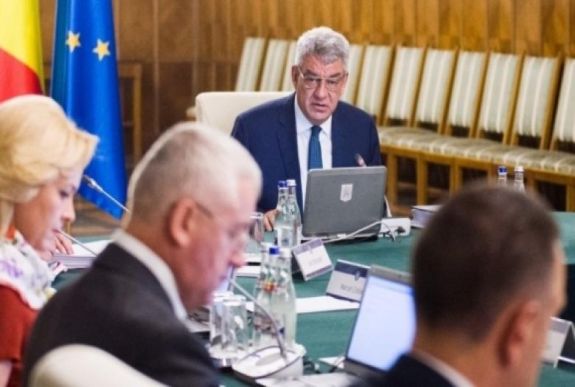 Ismét elmaradt a kormányülés: mégsem módosul az adótörvénykönyv?