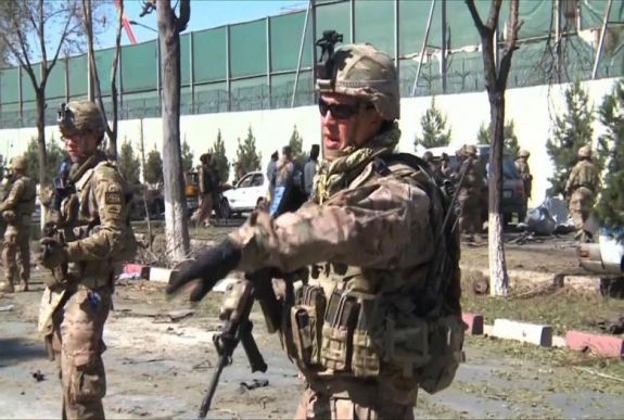 Háromezer fővel növeli afganisztáni misszióját a NATO