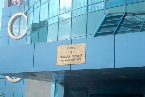 Negatívan véleményezte az igazságügyi törvényeket módosító javaslatokat a CSM