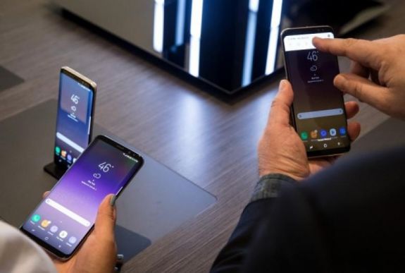 Gyengült az Apple, erősödtek a kínaiak