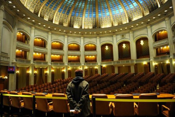 Törvénytervezet: adhasson ki rendeleteket a parlamenti vakáció alatt a kormány