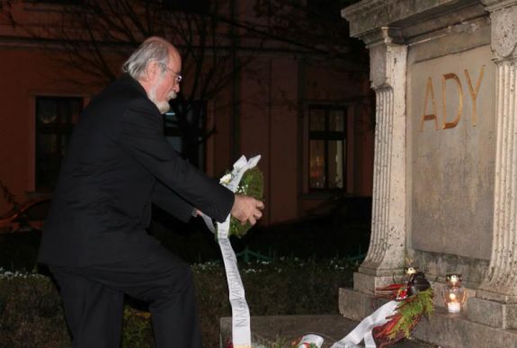 Ady 140: a költő nagyváradi éveire emlékeztek a könyvmaratonon