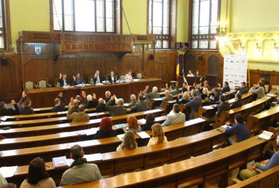 Behajtja Maros Megye Tanácsa a Transilvania Repülőtérnek okozott károkat