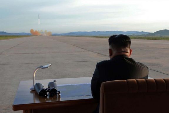 Észak-Korea ismét ballisztikus rakétát lőtt ki