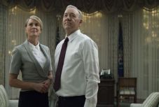 Egy ideig felfüggesztik a Kártyavár forgatását