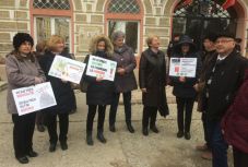 Utcára vonultak Székelyföldön is a családorvosok és a páciensek