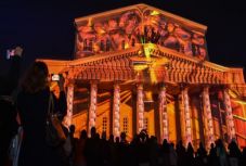 Bombariadó miatt kiürítették a moszkvai Bolsojt 