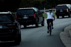 Bemutatott Trump konvojának, nem kellett volna