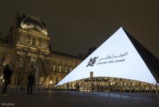 Már nem csak Párizsban van Louvre
