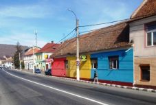 És még nincs itt a centenárium: nemzeti színű giccsorgia Szatmárnémetitől Bukarestig