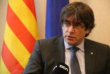 Fontos bejelentést tett Carles Puigdemont leváltott katalán elnök