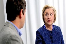 Hillary Clinton szerint egy ellene indított vizsgálat hatalommal történő visszaélés lenne 