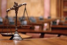 Elégedetlen az új közigazgatási törvénnyel az USR