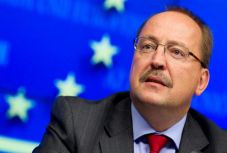 Az ukrán oktatási törvénnyel kapcsolatban kér európai segítséget Magyarország