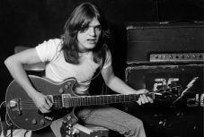 Meghalt az AC/DC alapítója, Malcolm Young