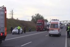 Meghalt a baleset áldozata, mert a rokonai a mentősökre támadtak