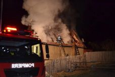 Kigyulladt egy ház hétfő hajnalban Csíkszeredában